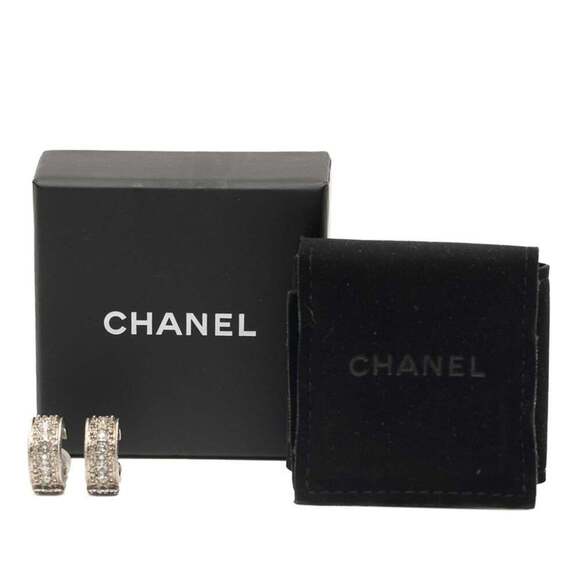 Chanel Gold Metal and Crystal CC Logo Earrings | Yoogi CHANEL Gold Logo Earrings